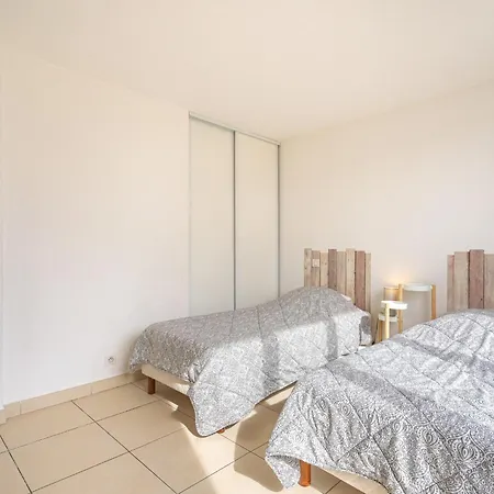 Les Pesquiers By Interhome * Ιέρ