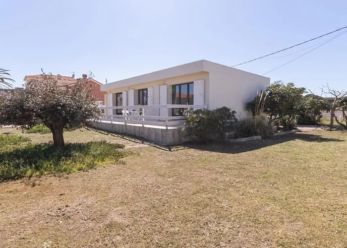 Les Pesquiers By Interhome