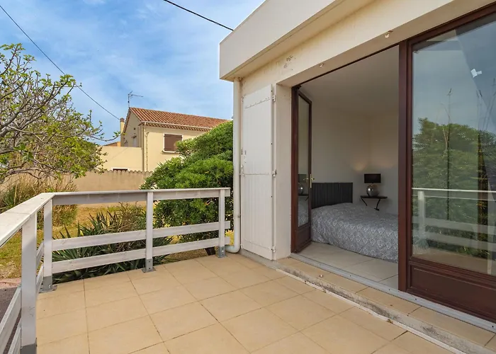 Villa Les Pesquiers By Interhome Hyeres