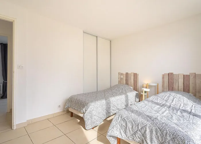 Les Pesquiers By Interhome * Йер
